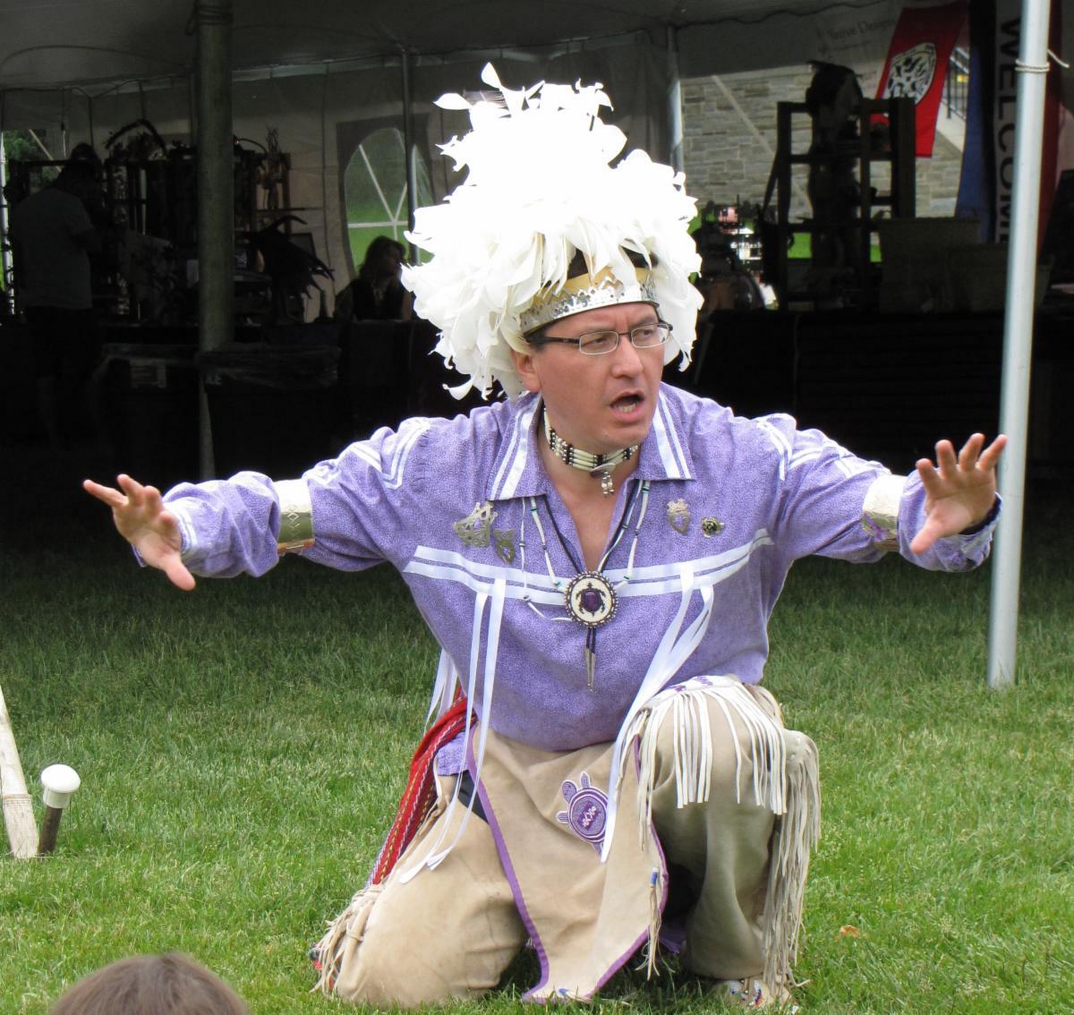 Raven Steals the Sun: Native American Eclipse Stories - /data/65d62b960ae85.jpeg